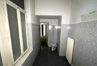 UNBEFRISTET - <> Repräsentatives 7-Zimmer Altbau-Büro mit Blick auf das Rathaus – ca. 300 m² in bester Innenstadtlage