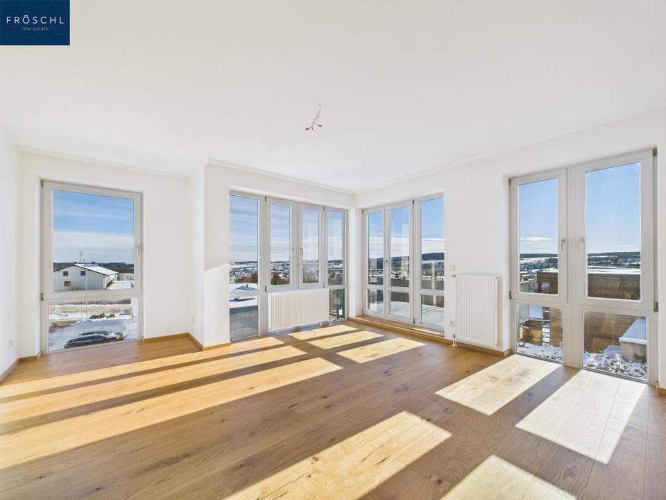 Neu sanierte 3 Zimmer Wohnung mit Fernblick &amp; Balkon in Zwettl – inkl. Abstellplatz