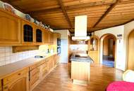 Großzügiger Bungalow auf großem Grundstück