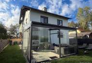 Wohnen im Grünen – Einfamilienhaus mit Wintergarten &amp; tierischem Extra auf vier Pfoten!