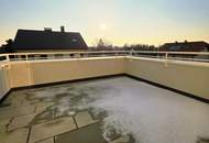 Viel Licht - Zwei Zimmer - Große Terrasse! Ideale Kleinwohnung mit dem extra WOW! Klimaaktiv Bronze! Ruhige Seitengasse + Luftwärmepumpe und Solaranlage + Perfekte Raumaufteilung + Garage!