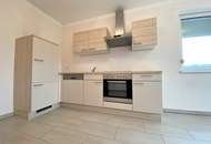 Schöne Balkonwohnung | Wohnküche + 2 separate Zimmer | Eggendorf - Sportplatzgasse