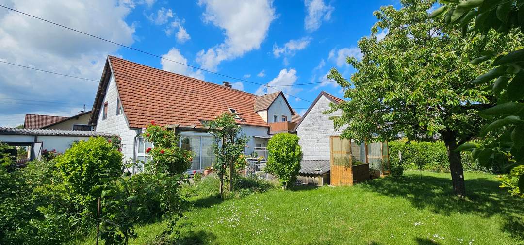 Charmantes Einfamilienhaus in Trauner Siedlungslage mit viel Potential