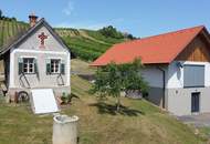 Modernes und neuwertiges Wohnhaus mit Eck- Terrasse und Vollkeller samt weiterem Uralt- Kellerstöckl mit Zu und Umbaugenehmigung
