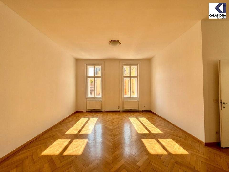 360 TOUR // GENERALSANIERTES ALTBAUWOHNUNG NAHE BÖRSE