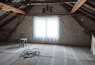 Wohnhaus mit Altbestand und Scheune