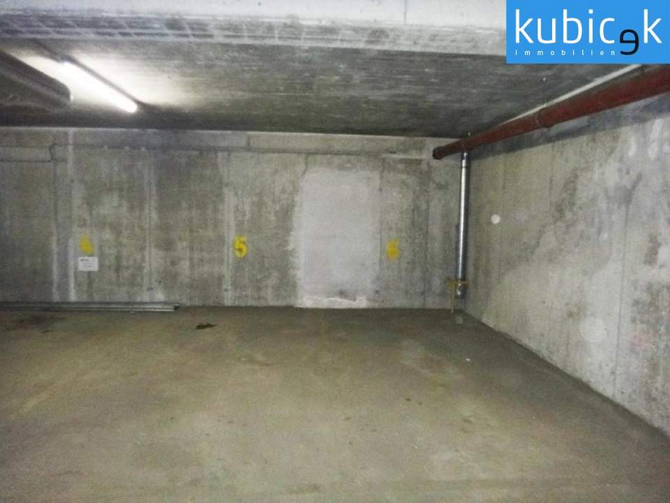 Tiefgaragenplätze neben U1 Station