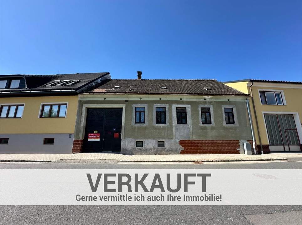 VERKAUFT - "Einfamilienhaus mit großem Grundstück in Schrattenberg"