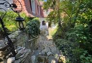 ZAUBERHAFTE VILLA MIT TRAUMHAFTEM BLICK AUF DIE WEINBERGE