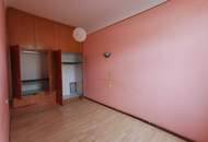 ++NEU++ Renovierungsbedürftige 3-Zimmer Altbau-Wohnung, guter Grundriss