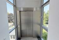 PROVISIONSFREI - SANIERT - ERSTBEZUG: Großzügige und helle 4-Zimmerwohnung im Dachgeschoss mit Eigengarten und zusätzlichen GOODIES!