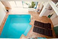 “Edle Historie trifft modernen 5 Sterne Ultra-Luxus - Pool, Sauna, Spielräume, etc!"