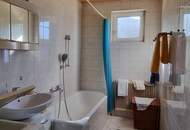 RENOVIERUNGSBEDÜRTIGES EIN-ZWEIFAMILIENHAUS IN ZENTRALER LAGE