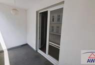 Zwei Zimmer Wohnung mit zwei Loggien, hell luftig und preiswert!