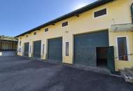 HALLE MIT 4 GARAGENBOXEN