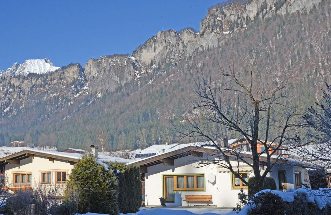 Grundstück mit Altbestand in idyllischer Naturl- & Ruhelage mit Kaiserblick