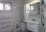 Gepflegtes Einfamilienhaus mit Pool in Top Lage !