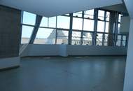 Blick zur Alten Donau vom 8.Liftstock - nähe U-Bahn und Donau Zentrum