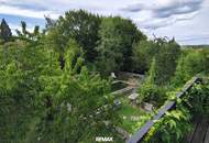 Ein Garten, der bleibt – Zweifamilienhaus mit außergewöhnlichem Naturgarten & Swimmingteich in Gmünd