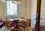 GEMÜTLICHE 2- ZIMMER in ruhiger Wohngegend - SANIERUNGSBEDÜRFTIG