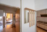 **Hannovermarkt** Charming 3-Room Period Apartment – Airbnb Suitable with Approved Balcony Option