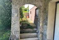 ***Idyllisches Ein- bis Zweifamilienhaus – Natur pur und sofort beziehbar !***