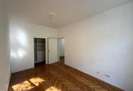 Wunderschöne 2-Zimmer Altbauwohnung mit Flair - UNBEFRISTET // Beautiful 2-Room Apt. in Century Building with flair - UNLI. RENT //