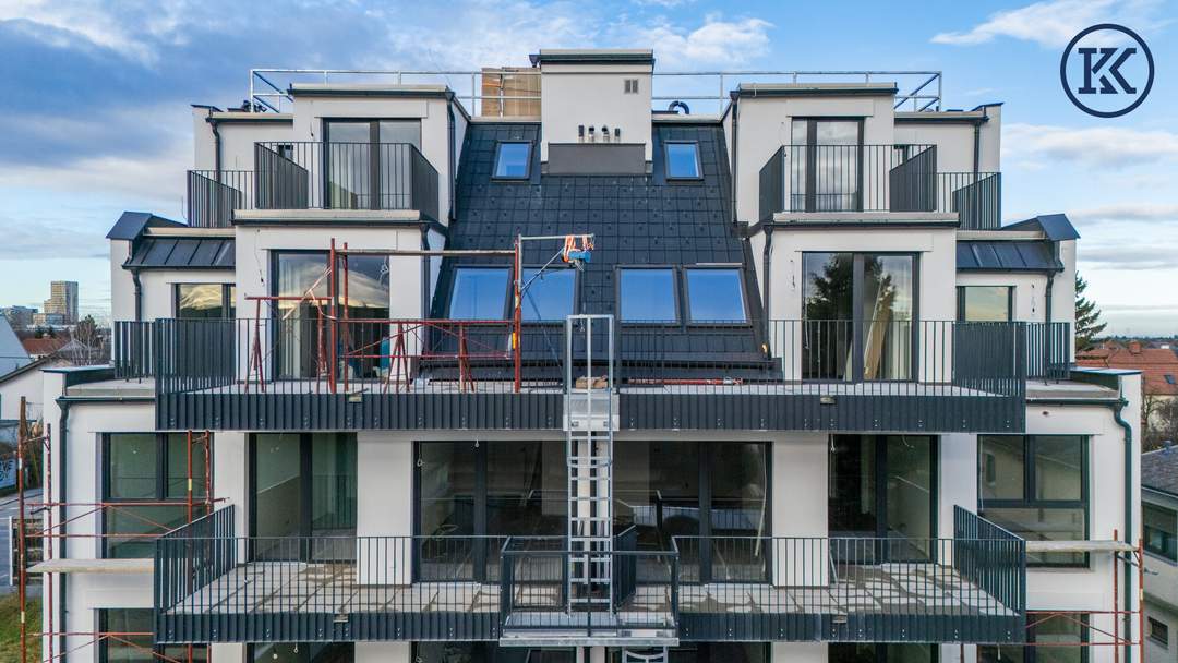 Exklusives Dachgeschoss-Juwel – Mit luxuriöser 16 m² Dachterrasse