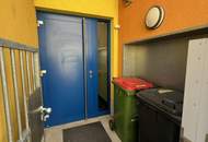 Sanierte großzügige und lichtdurchflutete Bürofläche mit Blick ins Grüne - rd. 174 m2, 5 Zimmer, 2 WCs und rd. 29 m2 klimatisierter Wintergarten in Wien-Liesing