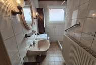 GEPFLEGTES EINFAMILIENHAUS MIT GARAGE UND SCHÖNEM GARTEN