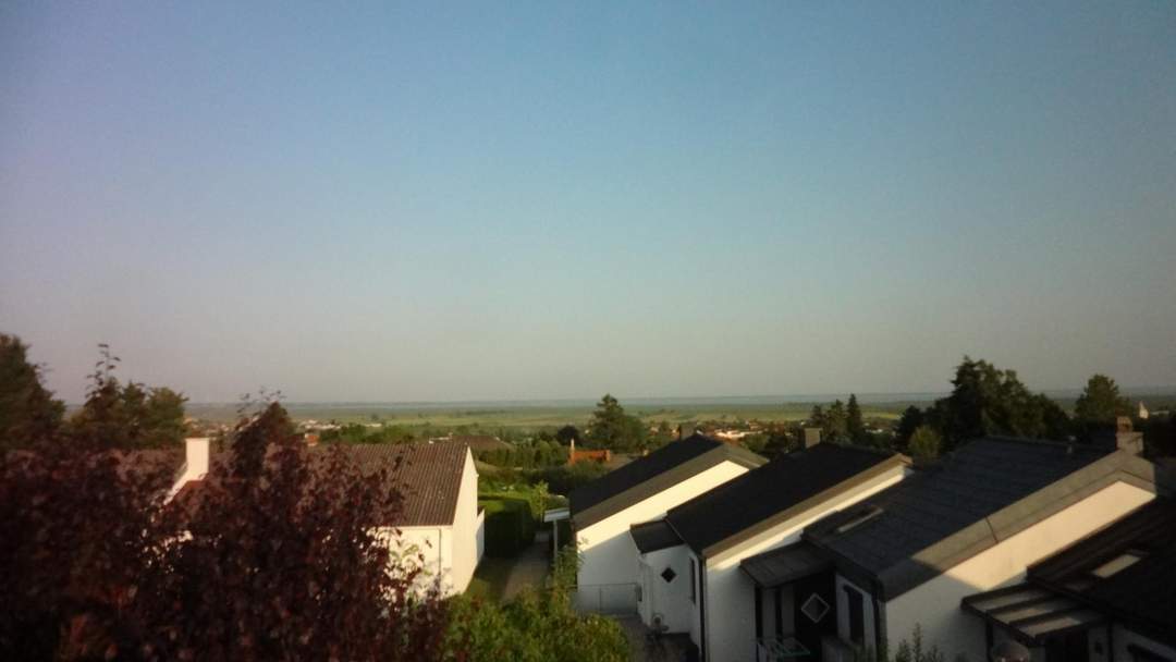 Reduzierter Fixpreis - Sanierungsbedürftiges Reihenhaus mit Seeblick!