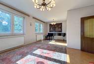 Einfamilienhaus auf großem Grund mit Sanierungsbedarf