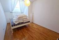 DACHGESCHOSS, FERNBLICK, 48 m2 Neubau mit 13 m2 Balkon, Wohnküche, 1 Zimmer, Duschbad, Garage möglich, U3-Nähe, vermietet