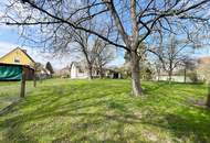 PLATZ zum WACHSEN – sanierungsbedürftiges Haus mit großem Garten und traumhaften Bäumen in Graz Liebenau! Bungalow mit Ausbaureserve!