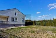 ERSTBEZUG NACH SANIERUNG - RUHELAGE - SONNIGER GARTEN