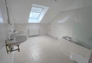 Schöne 4 Zimmer Wohnung mit große Terrasse. WG möglich