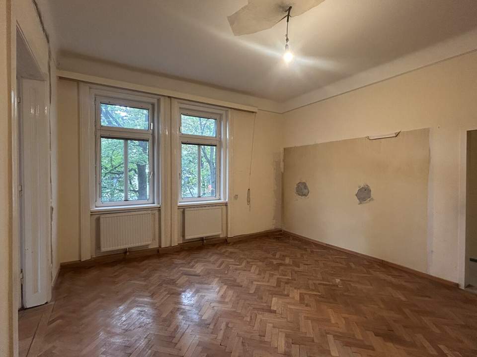 Belghofergasse - sanierungsbedürftiger 2 Zimmer Altbau zu vermieten