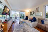 Exklusives Weinberg-Refugium: unverbaubarer Panoramablick in absoluter Ruhelage I hightech Pool I Dachterrasse mit Whirlpool I Erdwärme, Solarpaneele, Fußbodenheizung, Kühldecke