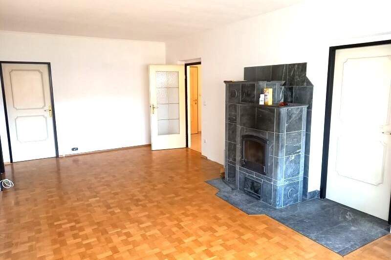 Ruhige 4-Zimmer Wohnung mit Loggia!, Wohnung-miete, 950,00,€, 2020 Hollabrunn