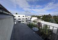 Erstbezug nach Sanierung! 2-Zimmer-Dachgeschosswohnung mit Terrasse, Balkon, Lift und Stellplatz!