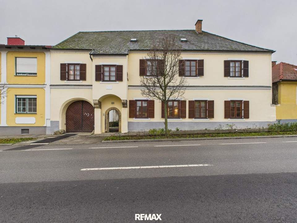 Historisches Winzerhaus mit Nebengebäuden