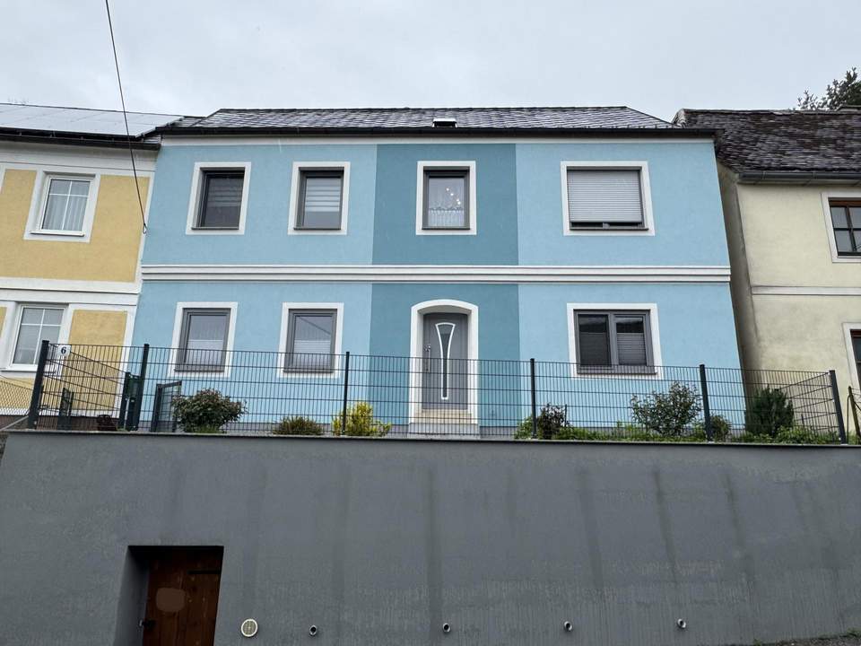 Weitersfeld – gepflegtes Landhaus mit Nebengebäuden