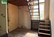 Begehrte Stadtwohnung (sanierungsbedürftig) im traumhaften Gründerzeithaus - Einkaufsmeile "Mariahilfer Straße" ums Eck - U-Bahn U3