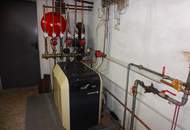 Bungalow mit Keller und Garagen!