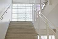 Sonniges Dachgeschoss-Juwel – Loggia mit Parkblick, nahe U2 Donauspital