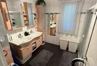 Exklusiver barrierefreier Bungalow mit uneinsehbarem Garten, Pool, Wellness & Photovoltaik