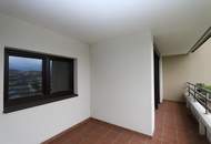 Erste Lage! großzügige 5 Zimmer Wohnung mit Balkon und toller Aussicht