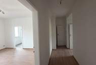 Achtung Sportbegeisterte! 4. OG OHNE LIFT - Sanierungsbedürftige 2 Zimmer Wohnung in S-Bahn-Nähe