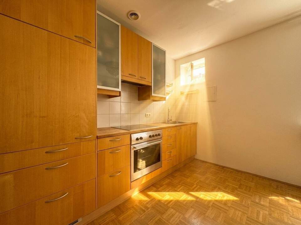 2-Zimmer Wohnung in Ruhelage mit Tiefgaragenplatz