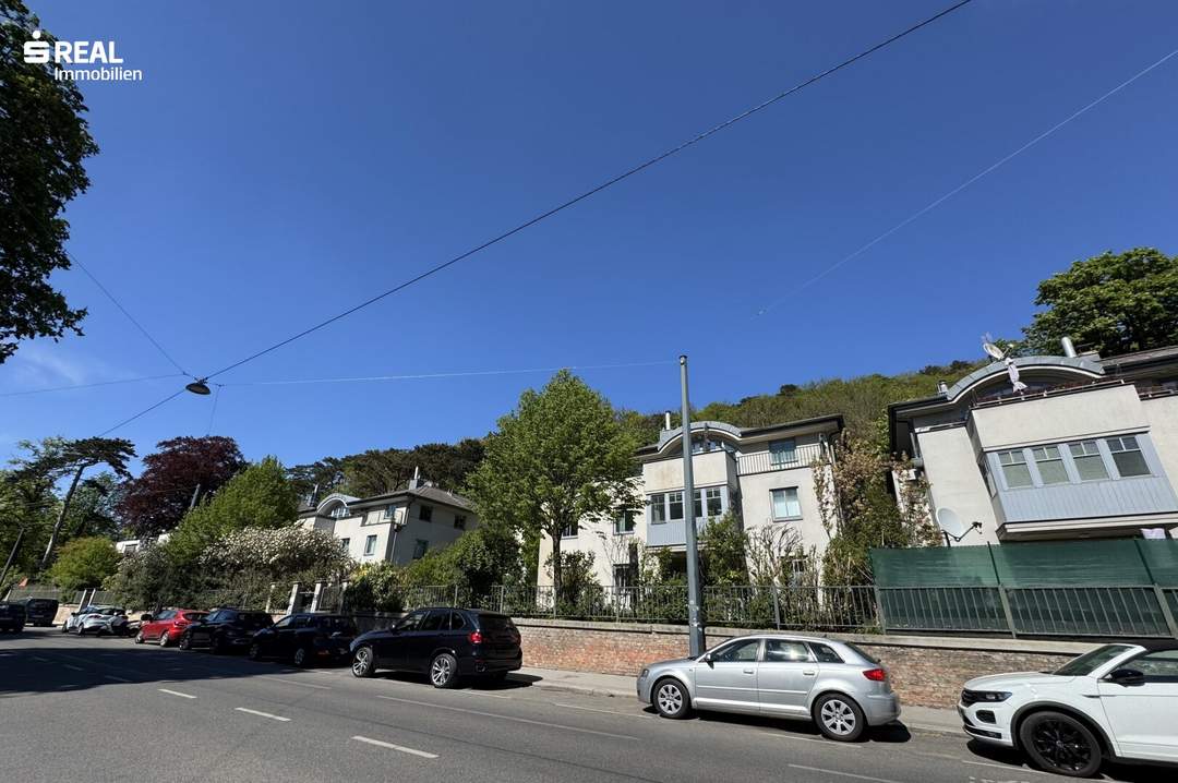 Neuwaldegg - charmant und außergewöhnlich - DG-Wohnung mit Sonnenterrasse und Balkon